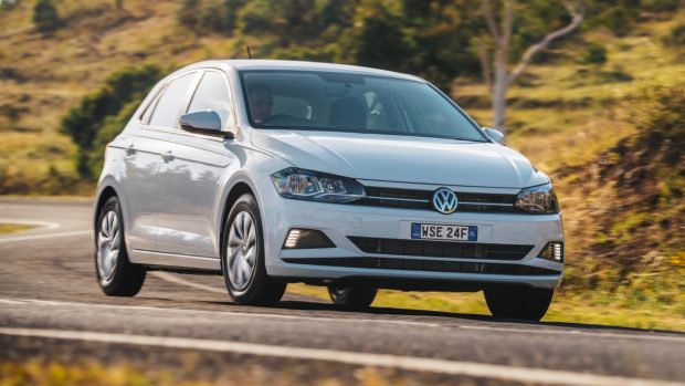 2018 Volkswagen Golf Review 70TSI Pure White Front End
